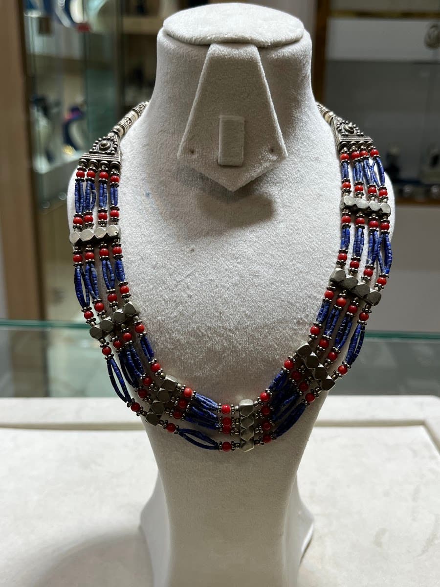 Collier ethnique multi-rangs Lapis Lazuli et corail