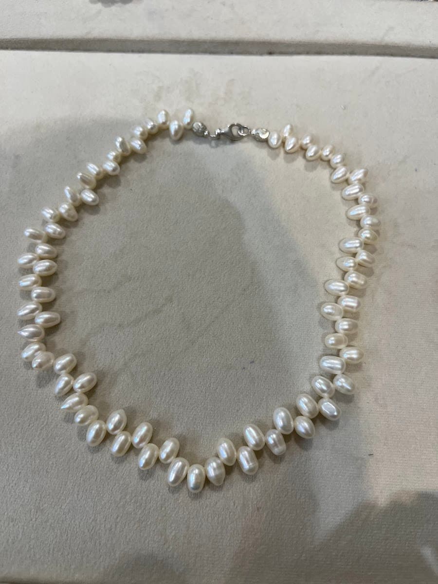 Collier de perles de riz