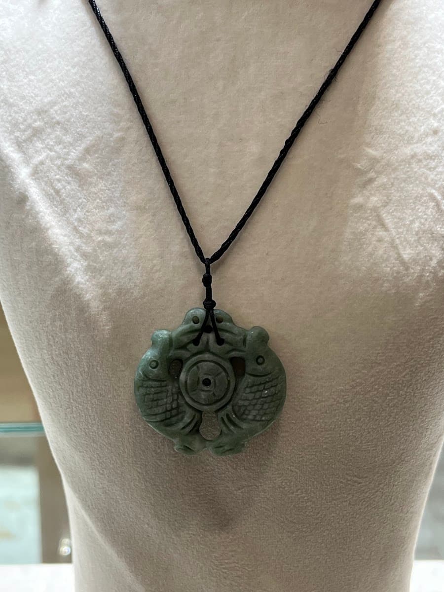 Collier Pendentif Poisson en Jade