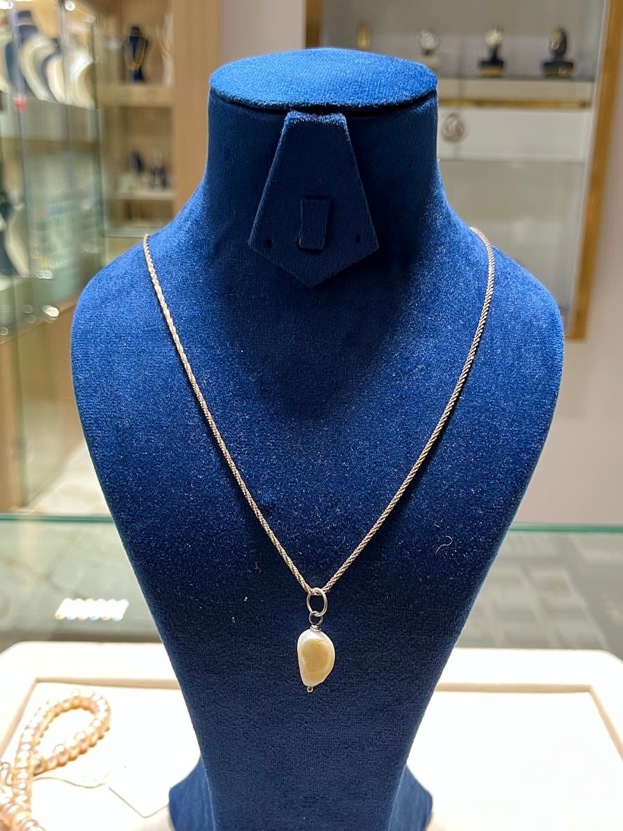 Collier avec Pendentif Perle Baroques