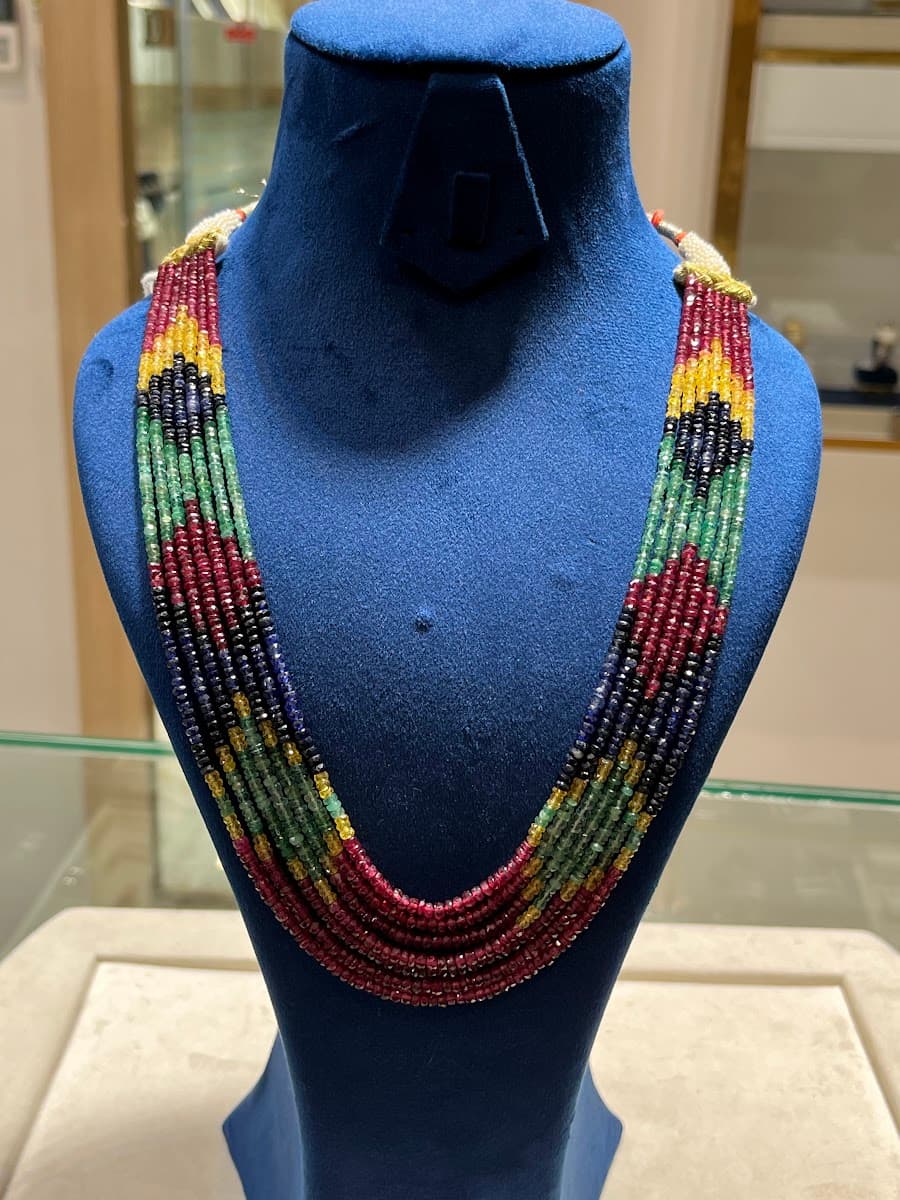 Collier Multirang en Pierres Précieuses