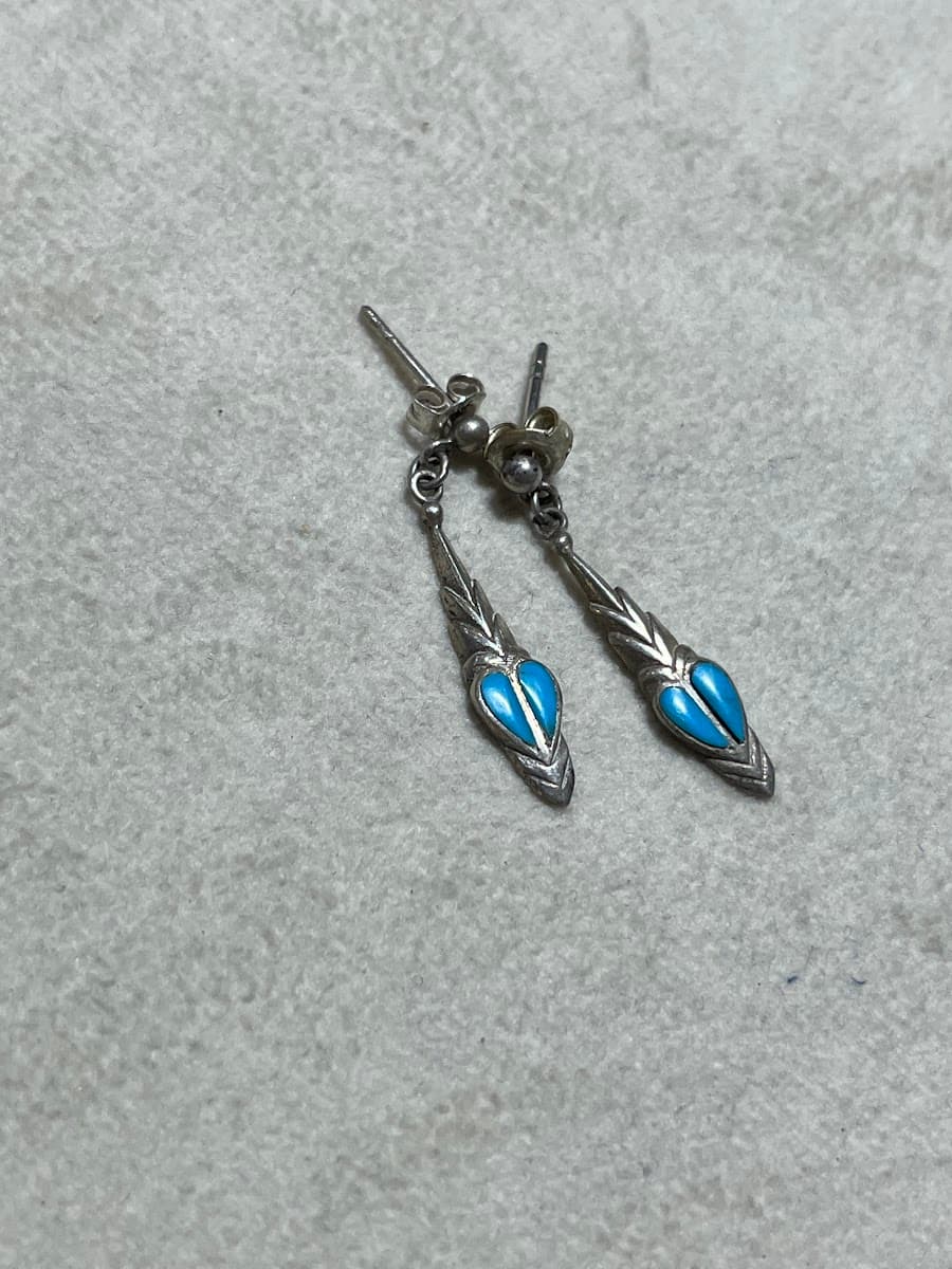Boucles d'oreilles longues articulées avec turquoise