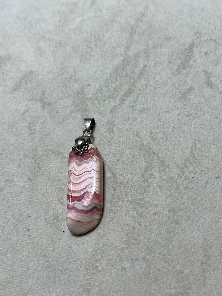 Pendentif fiole en rhodonite