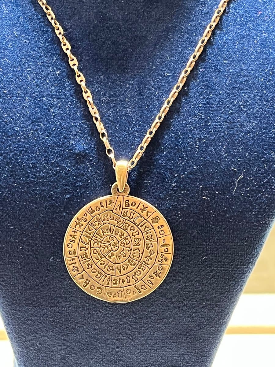 Collier disque Phaistos en or