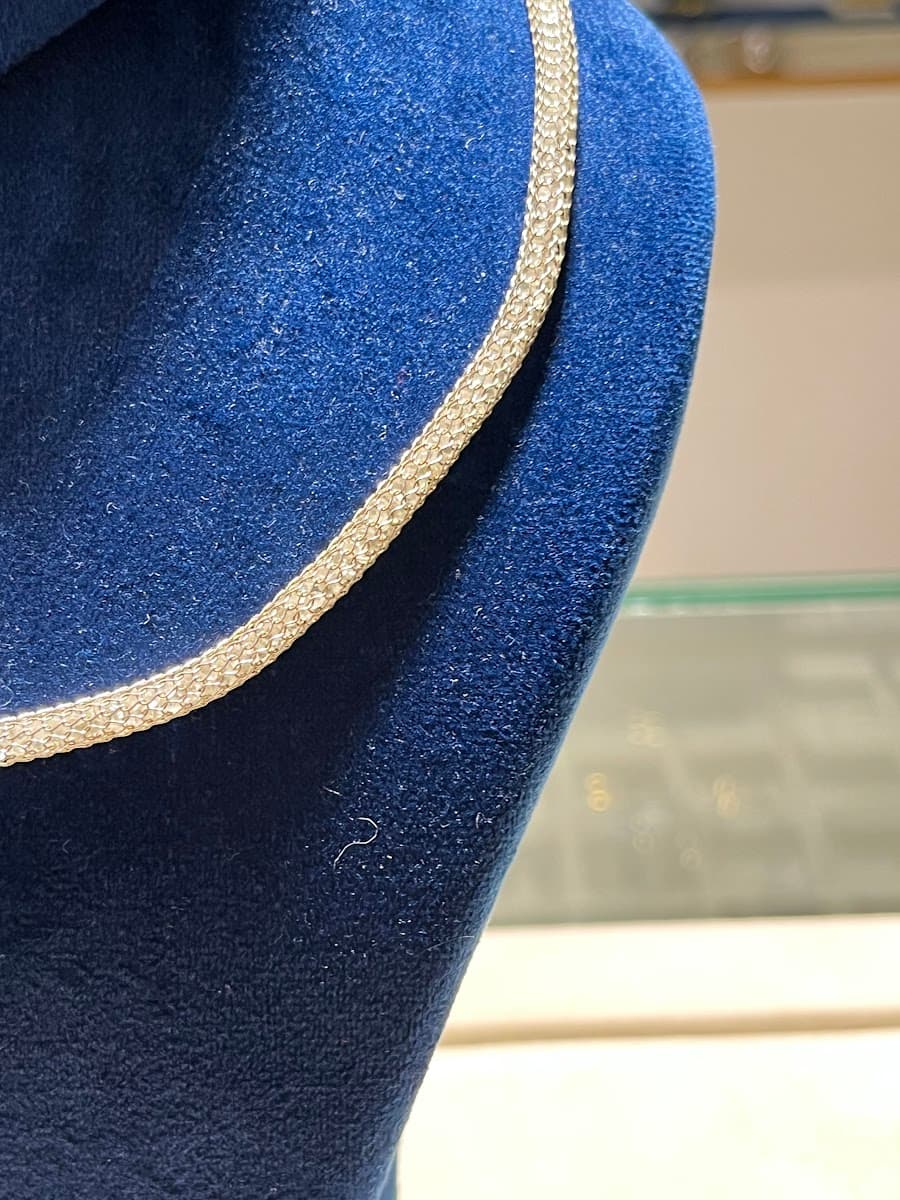 Collier maille serpentine en or jaune