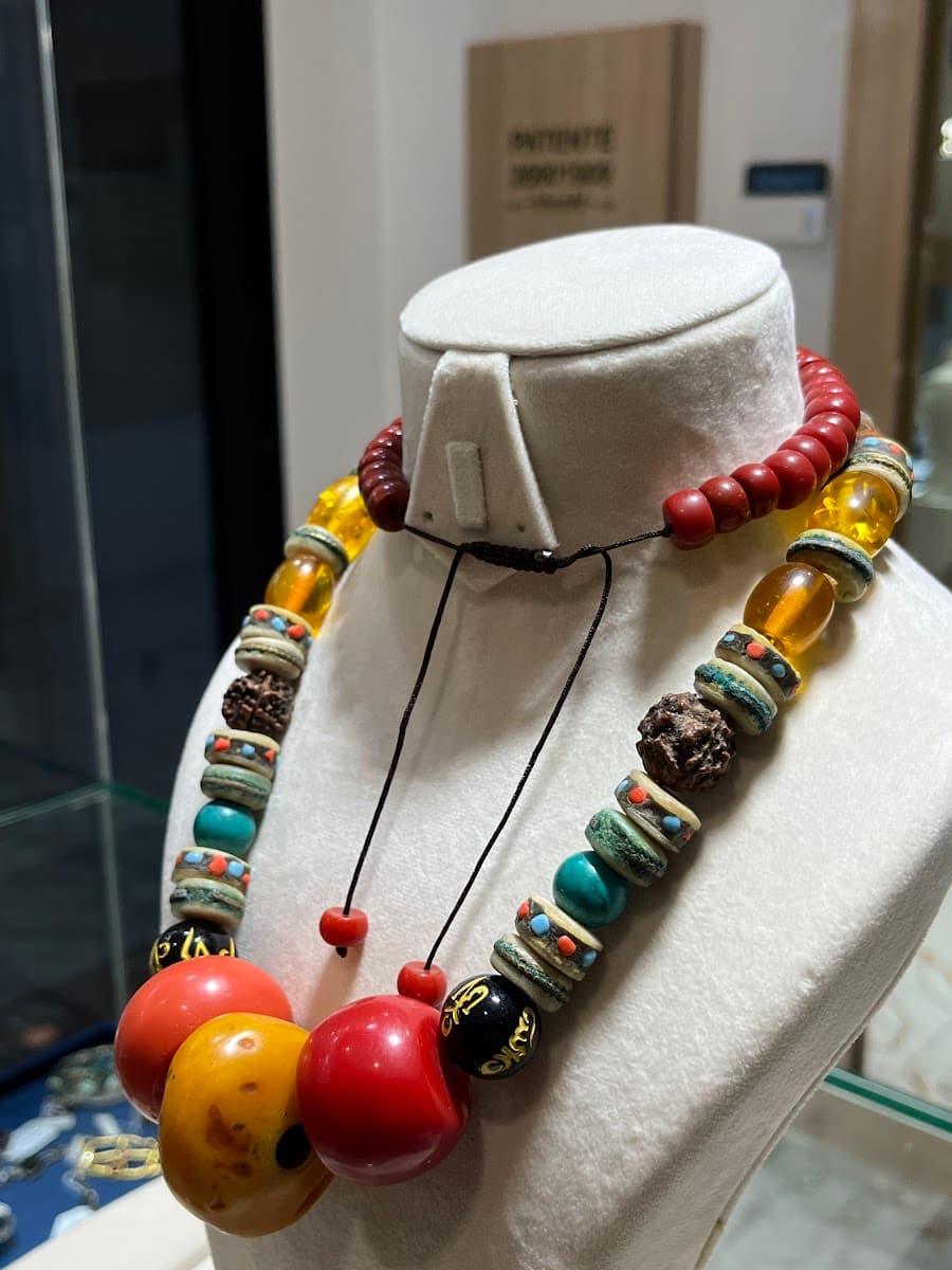 Collier tibétain multicolore
