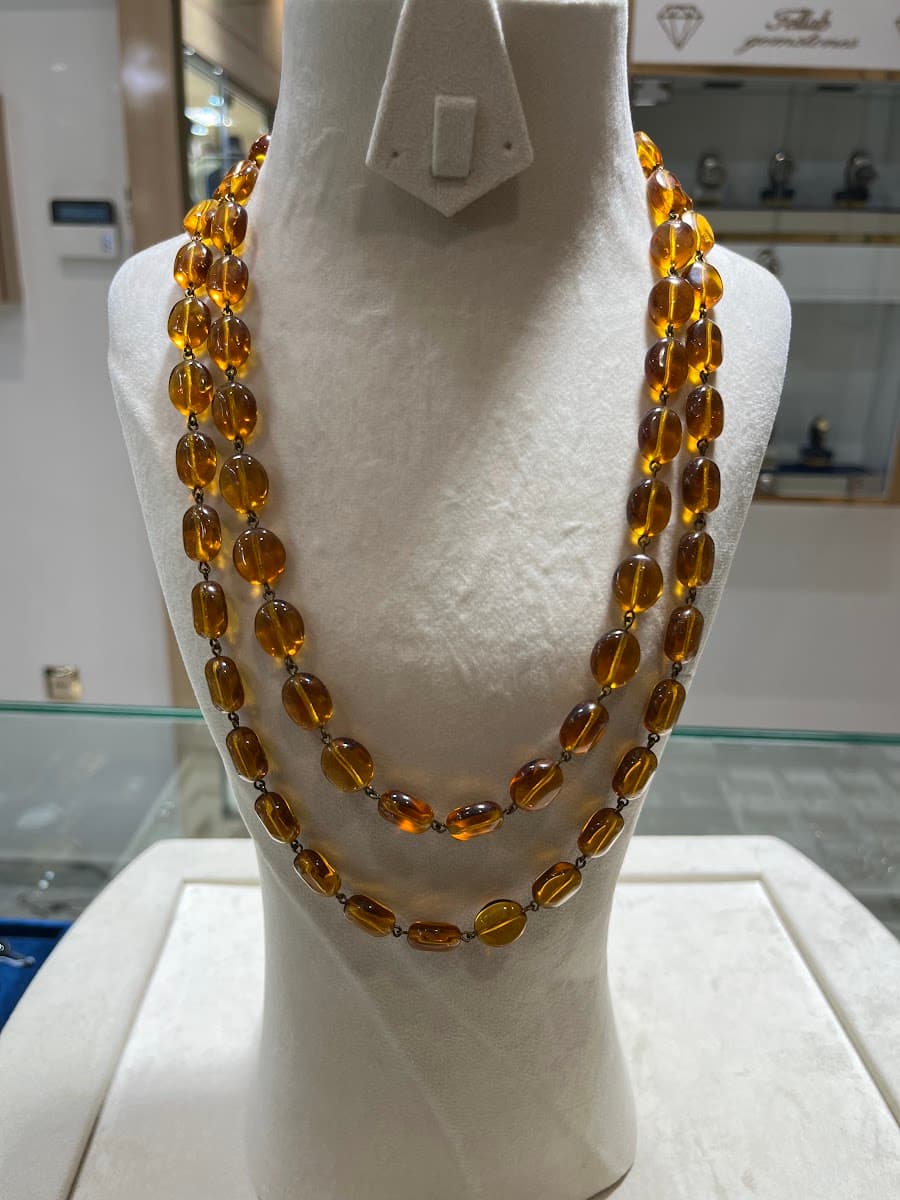 Collier à plusieurs rangs en ambre